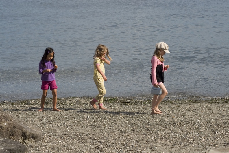 313-0903 Three Girls on the Beach.jpg
